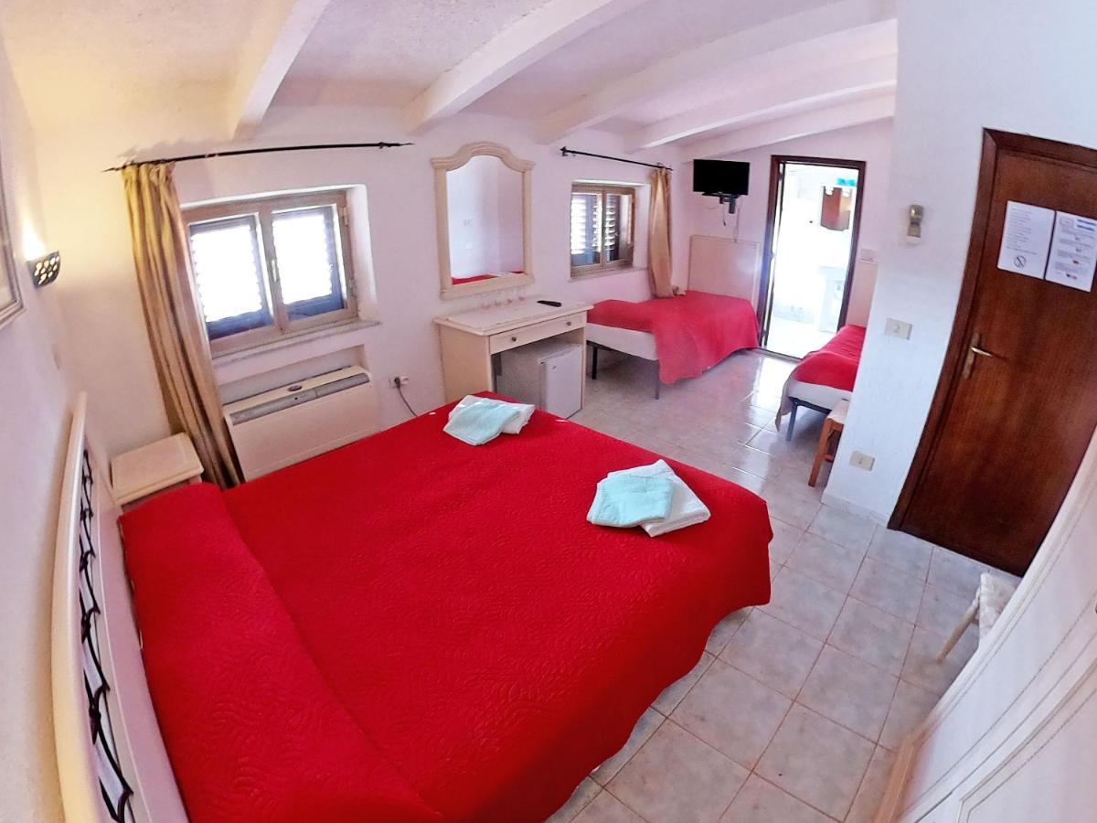 Scano Comfort Inn Santa Teresa Gallura Εξωτερικό φωτογραφία