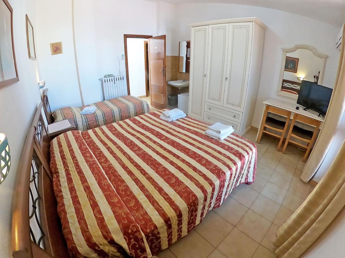 Scano Comfort Inn Santa Teresa Gallura Εξωτερικό φωτογραφία